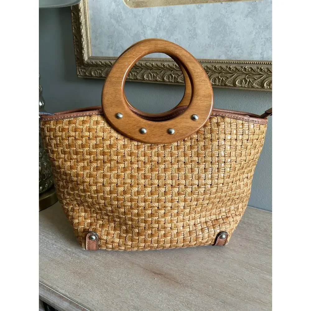 Fossil Vintage style Woven Straw Bag, Boho-Chic Wooden Handles, Resort Style” - Picture 2 of 11